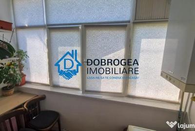 Apartament cu 3 camere semidecomandat în Central - 4