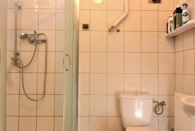 Apartament cu 2 camere decomandat în Florilor