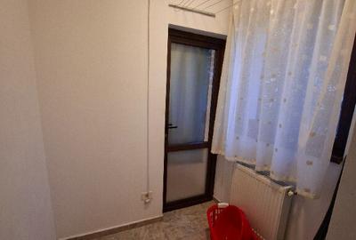 Inchiriez apartament semidecomandat 2 camere Drumul Fermei Inchiriez apartament semidecomandat 2 camere Drumul Fermei - 4