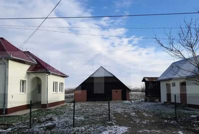 Casa de vanzare cu 3 camere, 2050 mp, zona Tatarasti - 2