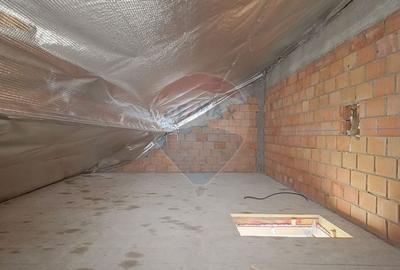 Casă cu 4 camere cu Teren 250 Mp în Sud-Est - 36