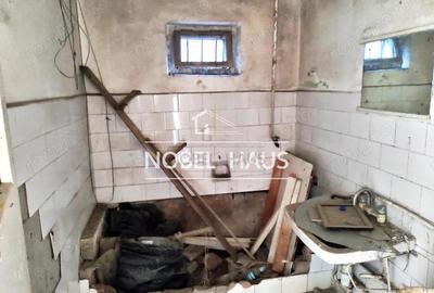 Oportunitate de Investitie, apartament 2 camere, decomandat, etajul 4, Ultracentral Barlad - 1