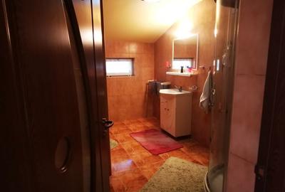 Casă cu 4 camere în Valea Călugărească - 11