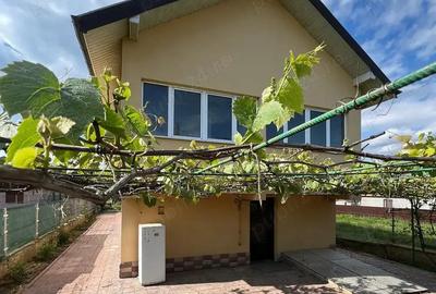 Casă cu 6 camere cu Teren 2189 Mp în Mărgineni - 1