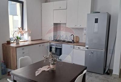 Apartament 2 camere de vanzare zona Piata Avram Iancu