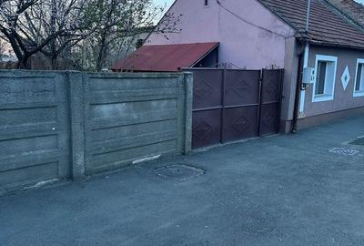 Casă cu 2 camere în Central