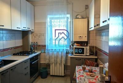 Doamna Ghica, bloc 2002, etaj 3/4, decomandat, doua bai - 12