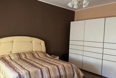Casă cu 5 camere în Central - 2