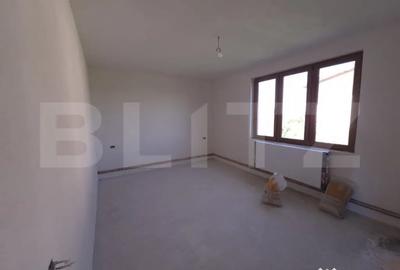 Casă cu 5 camere cu Teren 1204 Mp în Central - 1