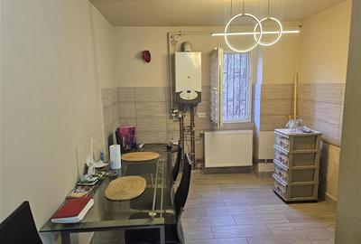 Apartament cu 2 camere semidecomandat în Micro I - 22