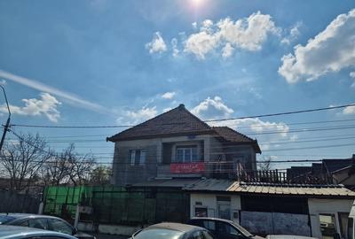 Casă cu 4 camere cu Teren 1500 Mp în Buziașului