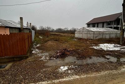 Teren de 1208 mp, în Vulturu - 4