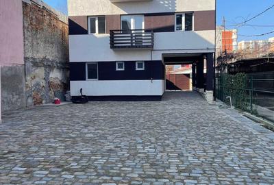 Spațiu comercial, de 250 mp, în Central - 2