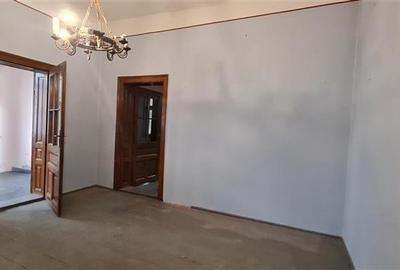 CASA IN ARADUL NOU CU TEREN - 2