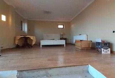Casă cu 4 camere cu Teren 400 Mp în Central - 3