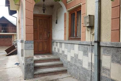 Vanzare casa si teren - Targoviste, zona Calea Bucuresti Vanzare casa si teren - Targoviste, zona Calea Bucuresti - 2
