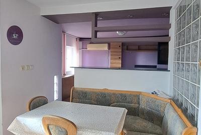 Apartament cu 3 camere semidecomandat în Central - 1