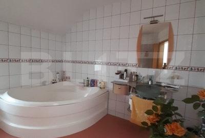 Casa mobilata lux, cu 4 camere in Sacele - Brasov - 1