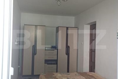 Apartament de vanzare, cu 3 camere, 64 mp, zona Decebal - 4