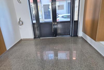 Garsoniera utilata,mobilata ,totul nou ,prima inchiriere ,str Oituz nr 71 - 19
