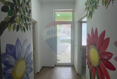 Casa / Spatiu comercial cu 6 camere de inchiriat in zona centrala - 16
