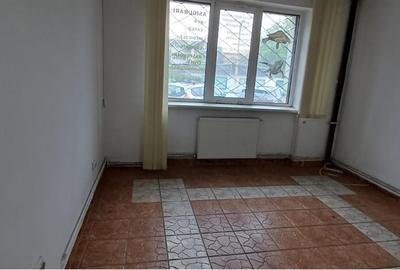 Spațiu comercial, de 54 mp, în Calea București - 2