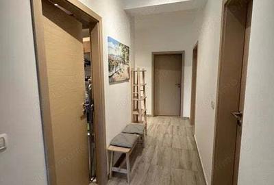 Apartament cu 3 camere semidecomandat în Girocului - 2