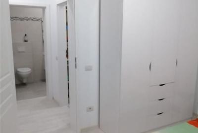 Decomandat. Bloc Nou. 2 Locuri de parcare - 4