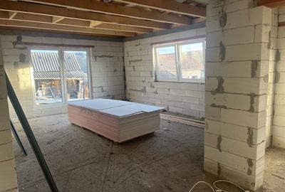 Casă cu 2 camere în Crăiești - 1