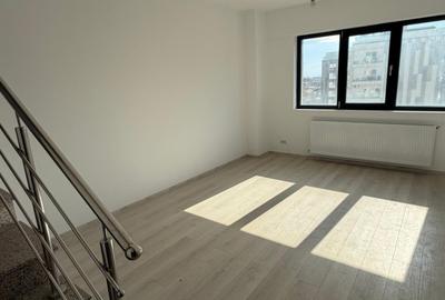 Penthouse cu 3 camere decomandat în Parcul Carol - 2