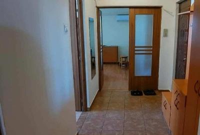 Apartament cu 2 camere decomandat, mobilat în 9 Mai - 2
