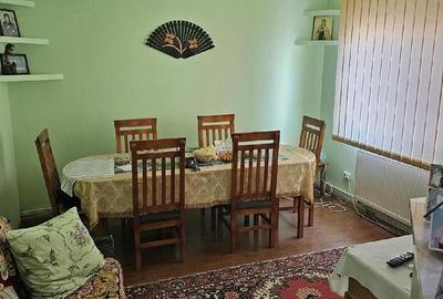 Apartament cu 4 camere decomandat în Central - 1