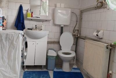 Casă cu 5 camere cu Canalizare în Central - 12