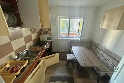 Etaj 1 - Nicolina Str. Salciilor, 2 camere decomandat 52mp , liber  Va propunem - 3