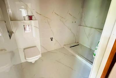 Casă cu 4 camere cu Teren 960 Mp în Trei Stejari - 2