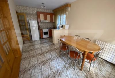 Casă individuală cu 7 camere cu Canalizare în Central - 11