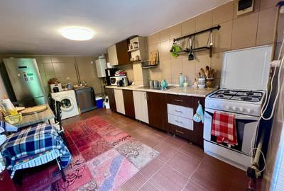 Casă cu 3 camere cu Teren 500 Mp în Central - 1