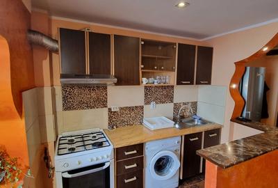Apartament cu 2 camere semidecomandat, mobilat în Unirii - 1