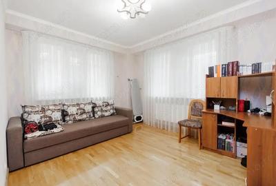 Apartament cu 2 camere decomandat în Băneasa
