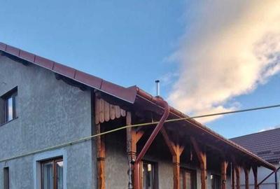 Casă cu 4 camere în Central - 3