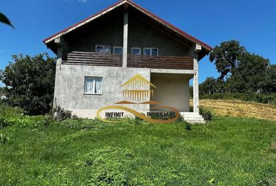 Casă cu 3 camere cu Canalizare în Secuieni - 8