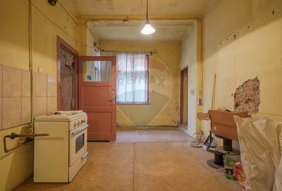 Casă cu 10 camere cu Teren 284 Mp în Brașovul Vechi - 13