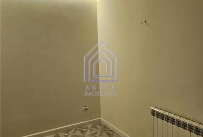 Spațiu comercial, de 250 mp, în Central - 12