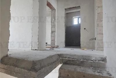 Casă cu 4 camere cu Canalizare în Dudu - 6
