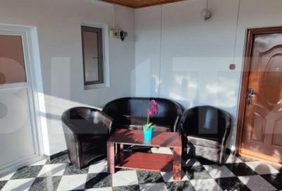 Spațiu comercial, de 50 mp, în Central - 3