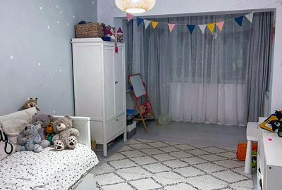 Apartament cu 3 camere semidecomandat în Gojdu - 3