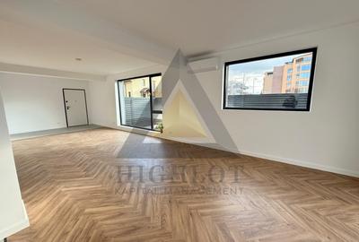 Duplex cu 5 camere cu Canalizare în Iancu Nicolae - 4