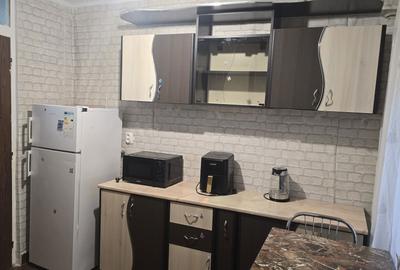 Apartament cu 2 camere semidecomandat în Rahova