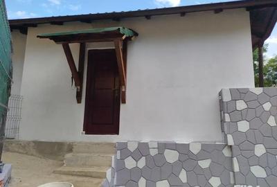 Casă cu 2 camere cu Teren 340 Mp în Breaza de Jos - 2