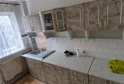 Apartament 3 camere cf 1 decomandat zona 23 August - 9